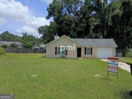 featured image of 2 Pelham Ct