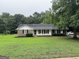 featured image of 1490 Crooked Creek Rd
