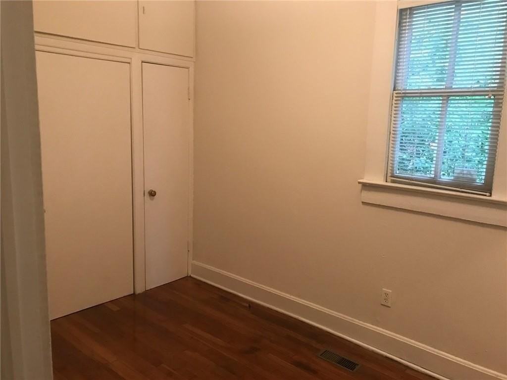855 Savannah St - Photo 4 of 19