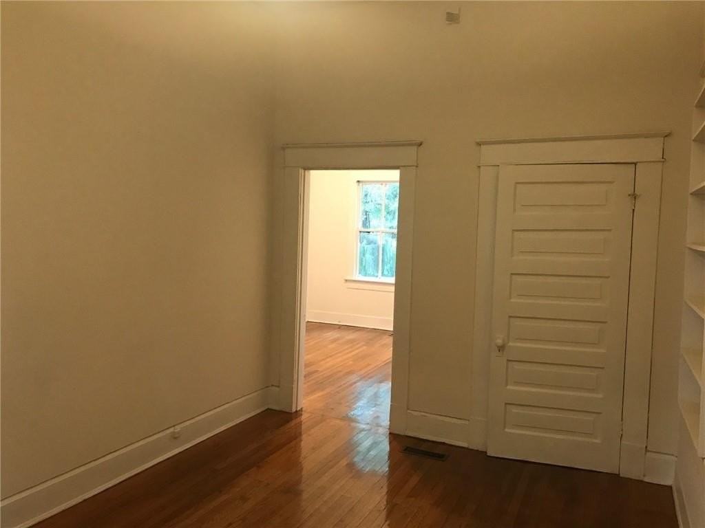 855 Savannah St - Photo 5 of 19
