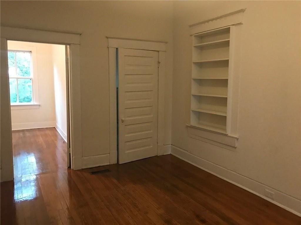 855 Savannah St - Photo 6 of 19