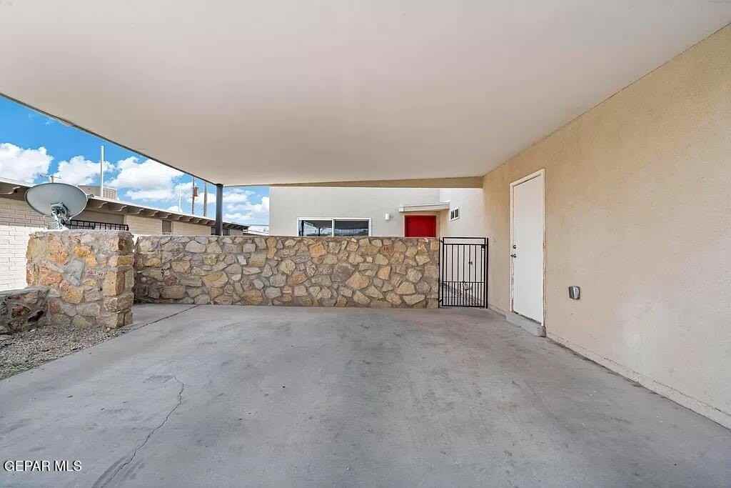 3604 Keltner Ave #A - Photo 3 of 29