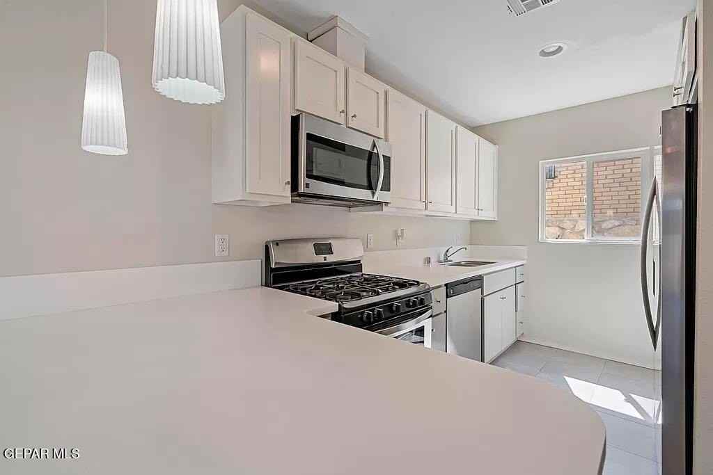 3604 Keltner Ave #A - Photo 5 of 29