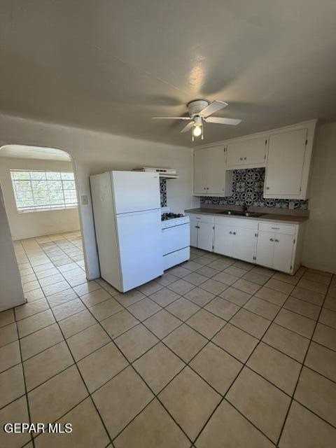 8421 Mercury St #A - Photo 5 of 15