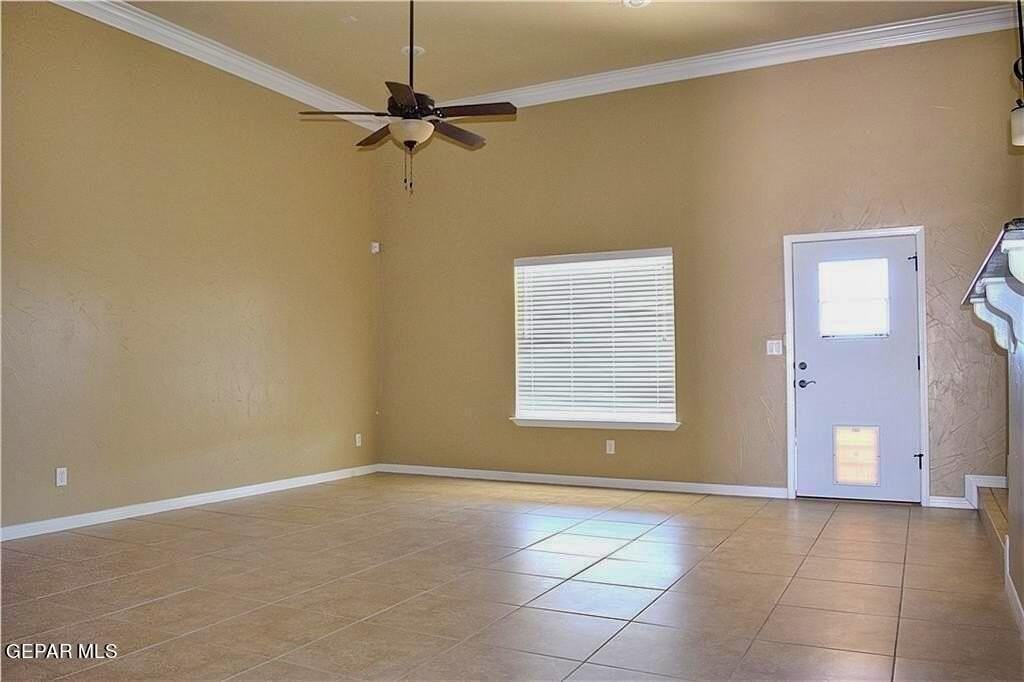 14016 Rainbow Point Dr - Photo 4 of 38