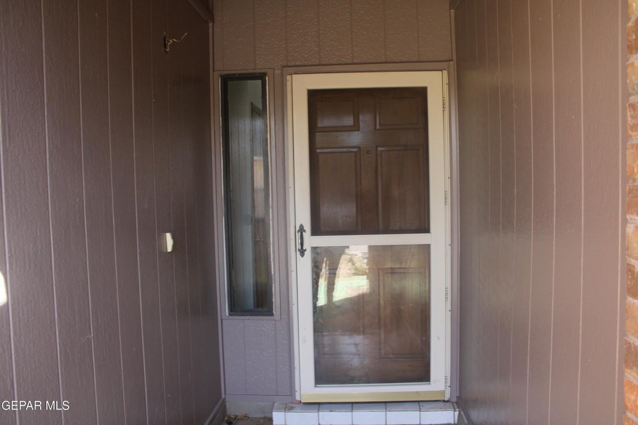 1472 Sierra De Oro Dr #0 - Photo 2 of 27