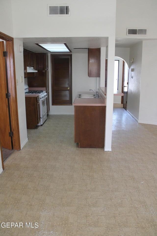 1472 Sierra De Oro Dr #0 - Photo 7 of 27