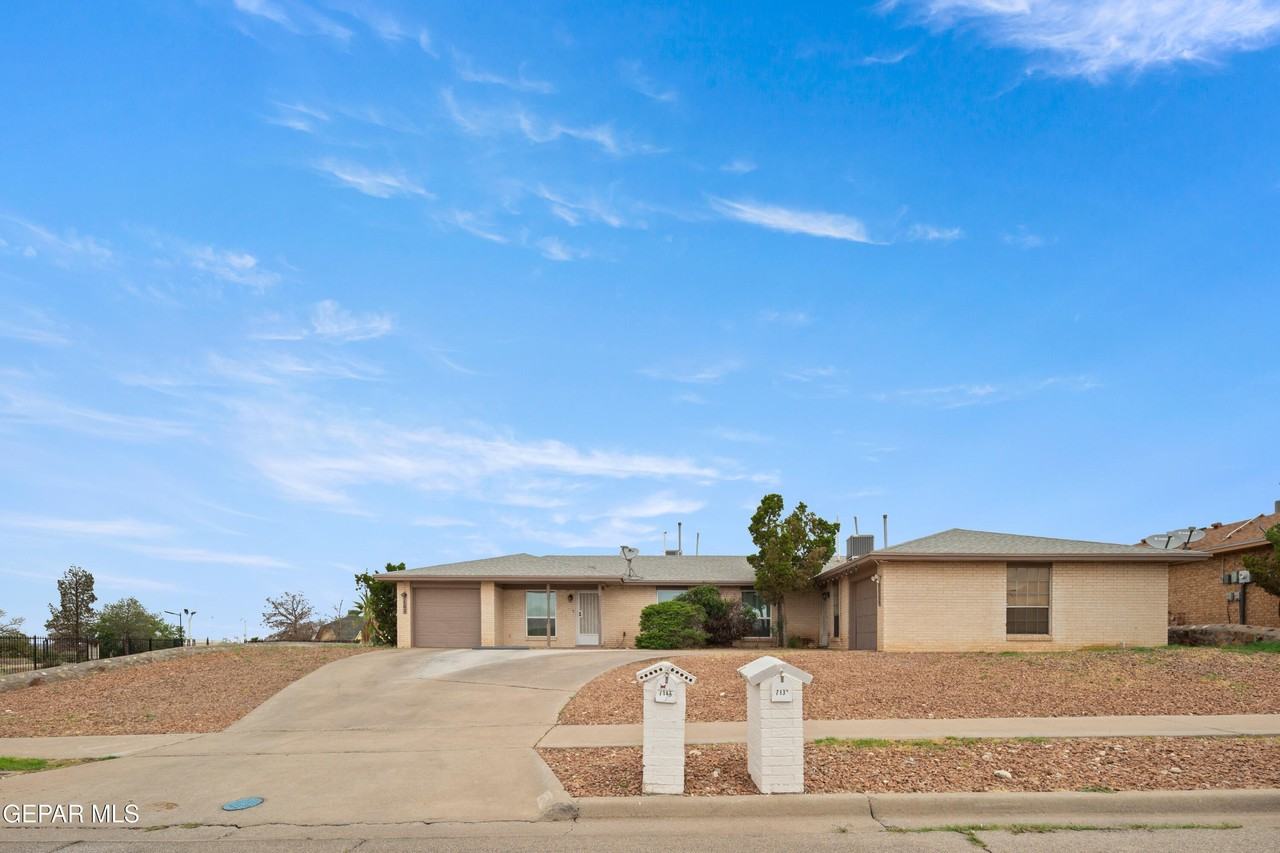 7139 Orizaba Ave - Photo 3 of 5