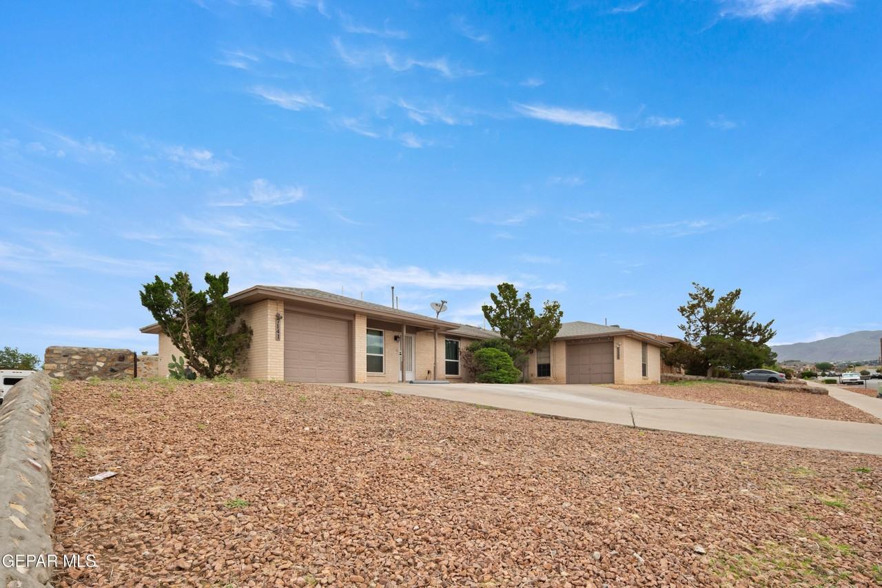 7139 Orizaba Ave - Photo 4 of 5