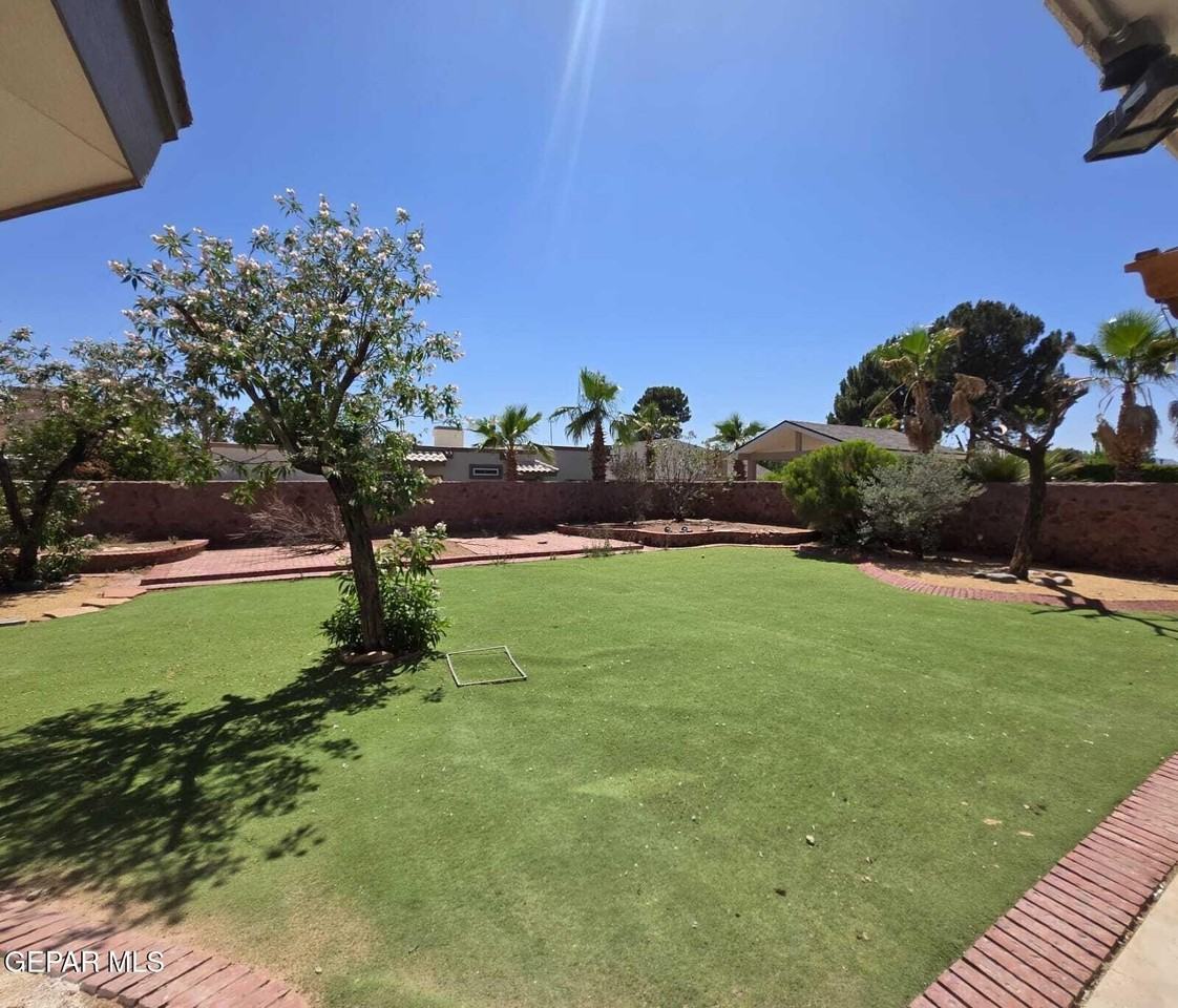 11920 Pueblo Del Rio Way - Photo 7 of 12