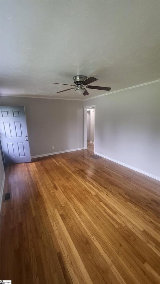 168 Old Pacolet Rd - Photo 2 of 19