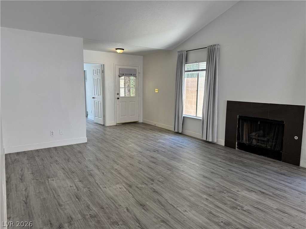 2507 Berwick Ct - Photo 5 of 14