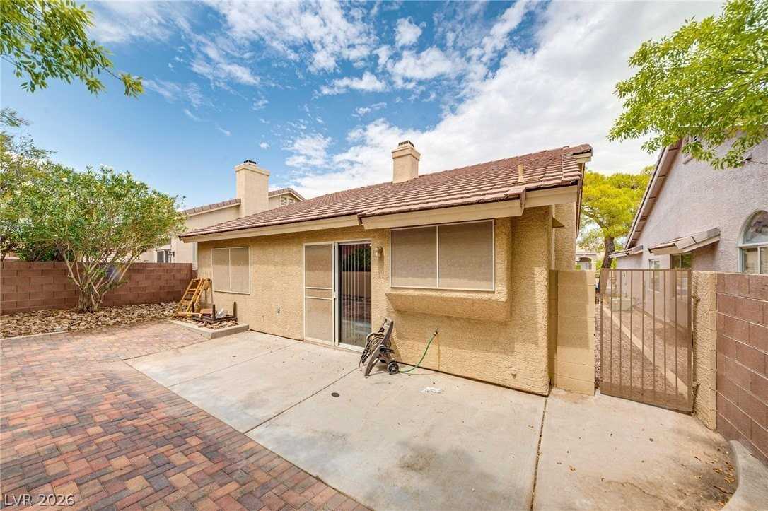 9829 Panorama Cliff Dr - Photo 2 of 15
