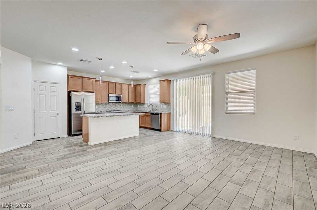 12525 Skylight View St - Photo 5 of 49