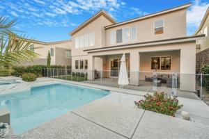 featured image of 32 Vista Outlook St