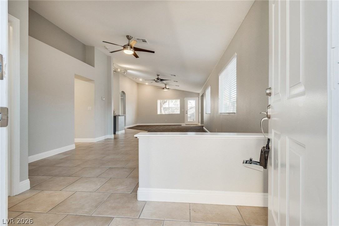8950 Manalang Rd - Photo 5 of 36