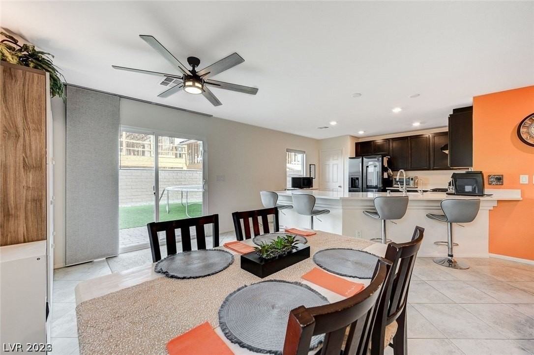 7040 Fossil Lake St - Photo 5 of 16