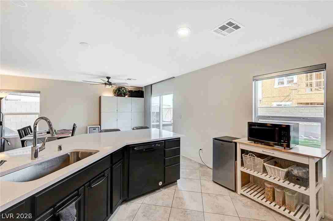 7040 Fossil Lake St - Photo 7 of 16