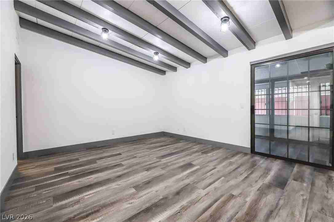 612 N Bruce St - Photo 7 of 30