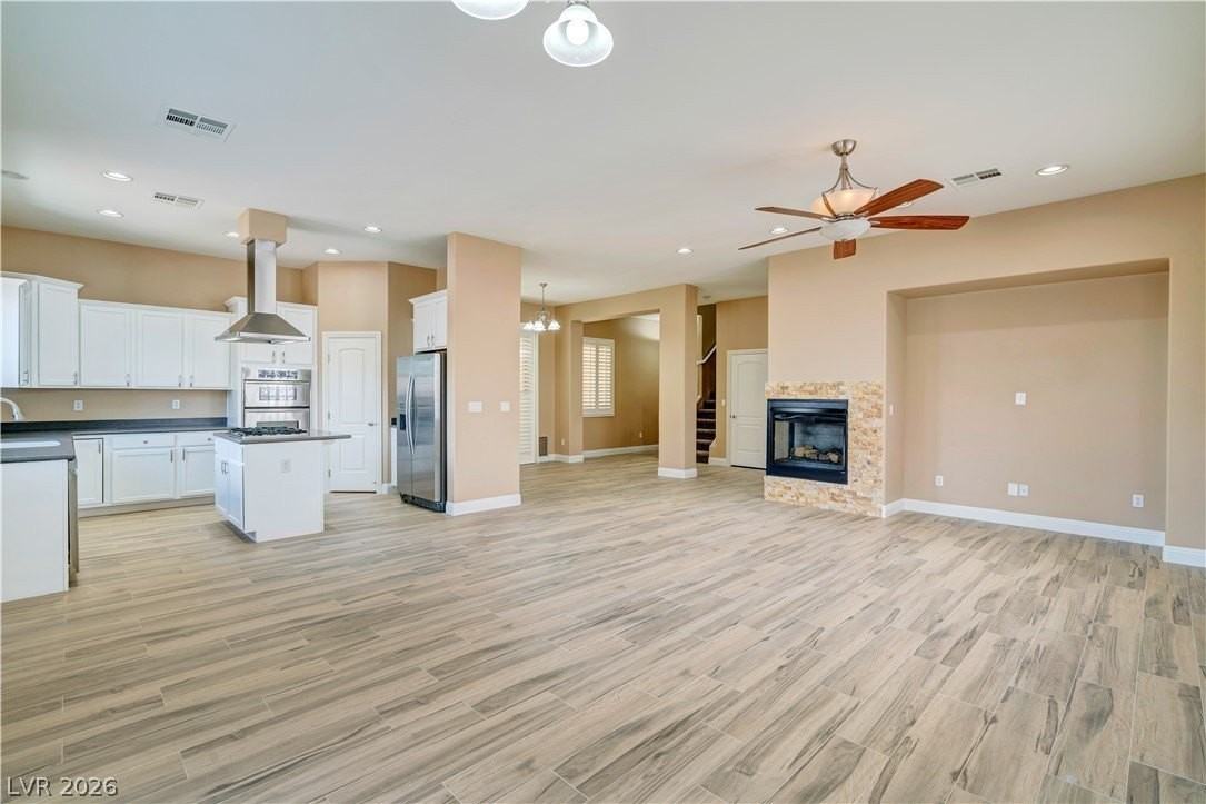 9180 Worsley Park Pl - Photo 3 of 44