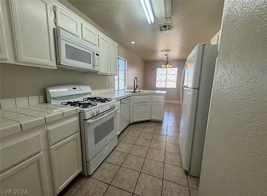 7030 Orange Grove Ln - Photo 4 of 11