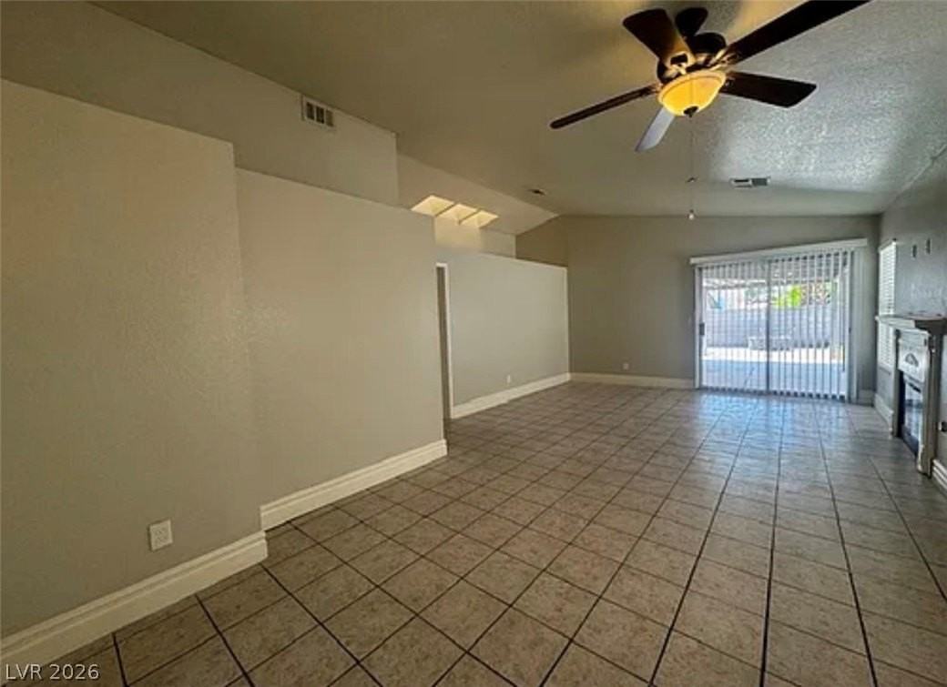 7030 Orange Grove Ln - Photo 5 of 11