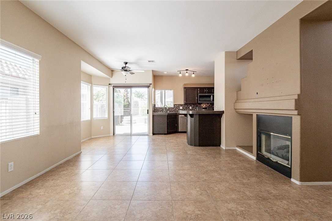 8791 Arawana Pl - Photo 5 of 35