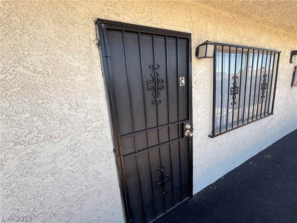 3431 E Cheyenne Ave #C - Photo 3 of 14