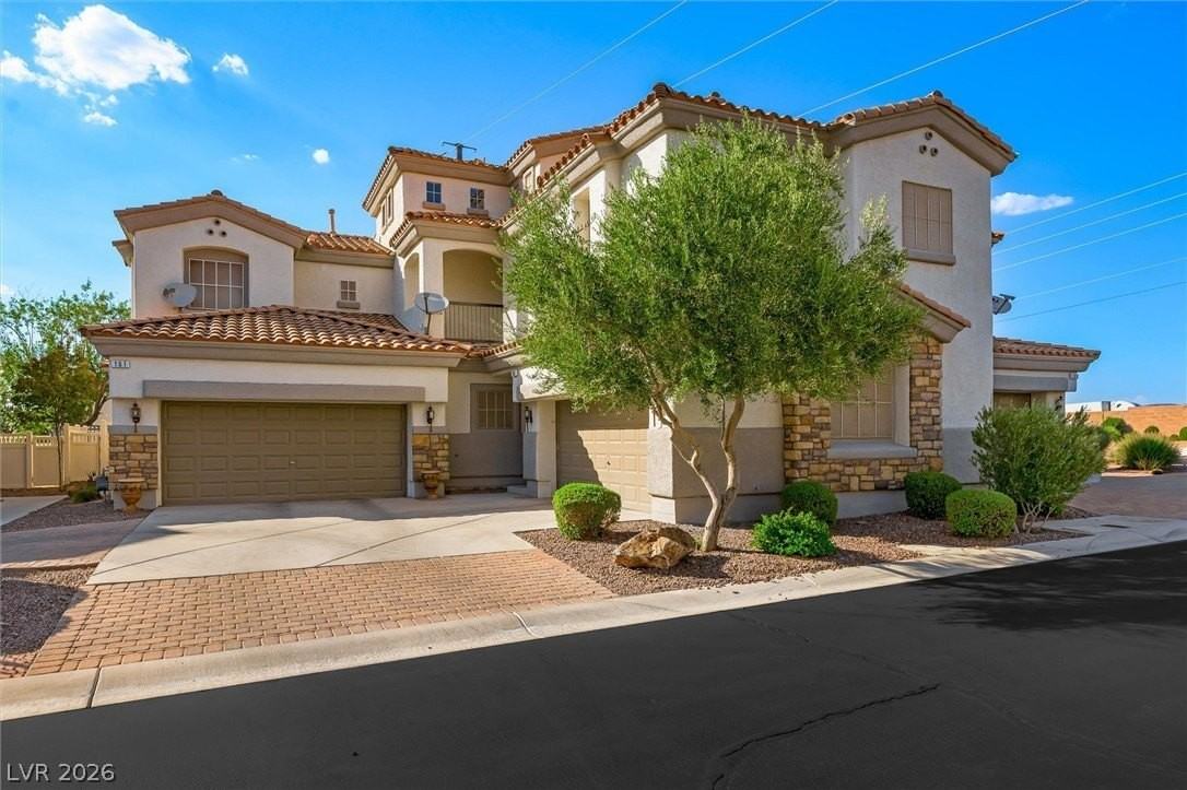 1087 Luna Eclipse Ln #2
