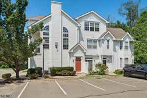 featured image of 82 Hancock Dr
