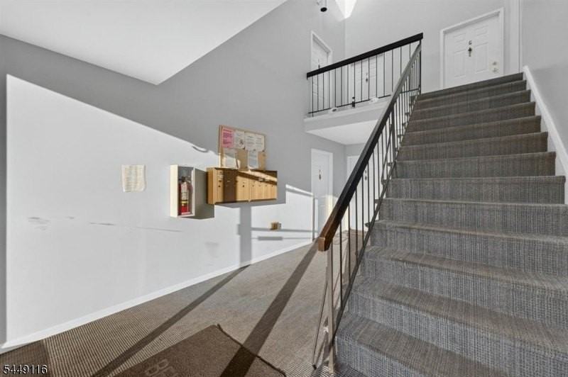 94 Beverly Hill Ter - Photo 2 of 28