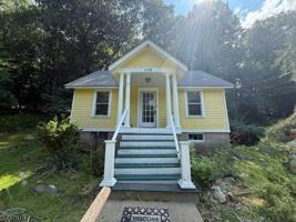 featured image of 109 Carey Ave