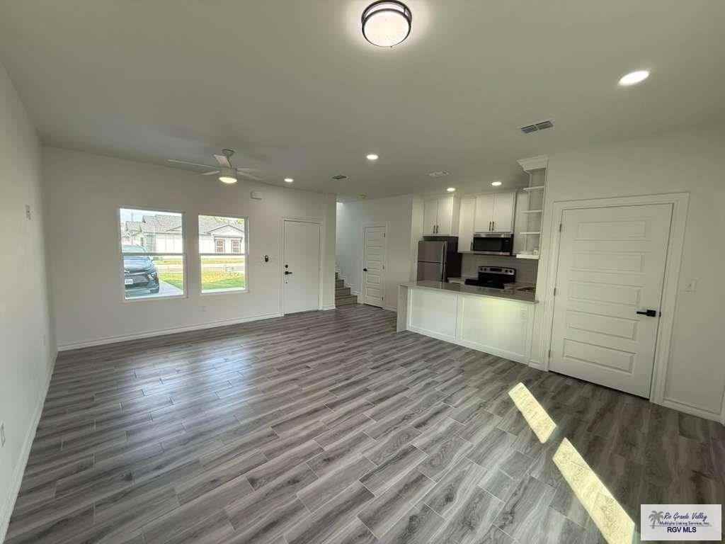 5160 Alexa Rd - Photo 3 of 16