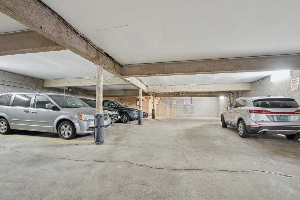 56 68th St #7 - Photo 5 of 22