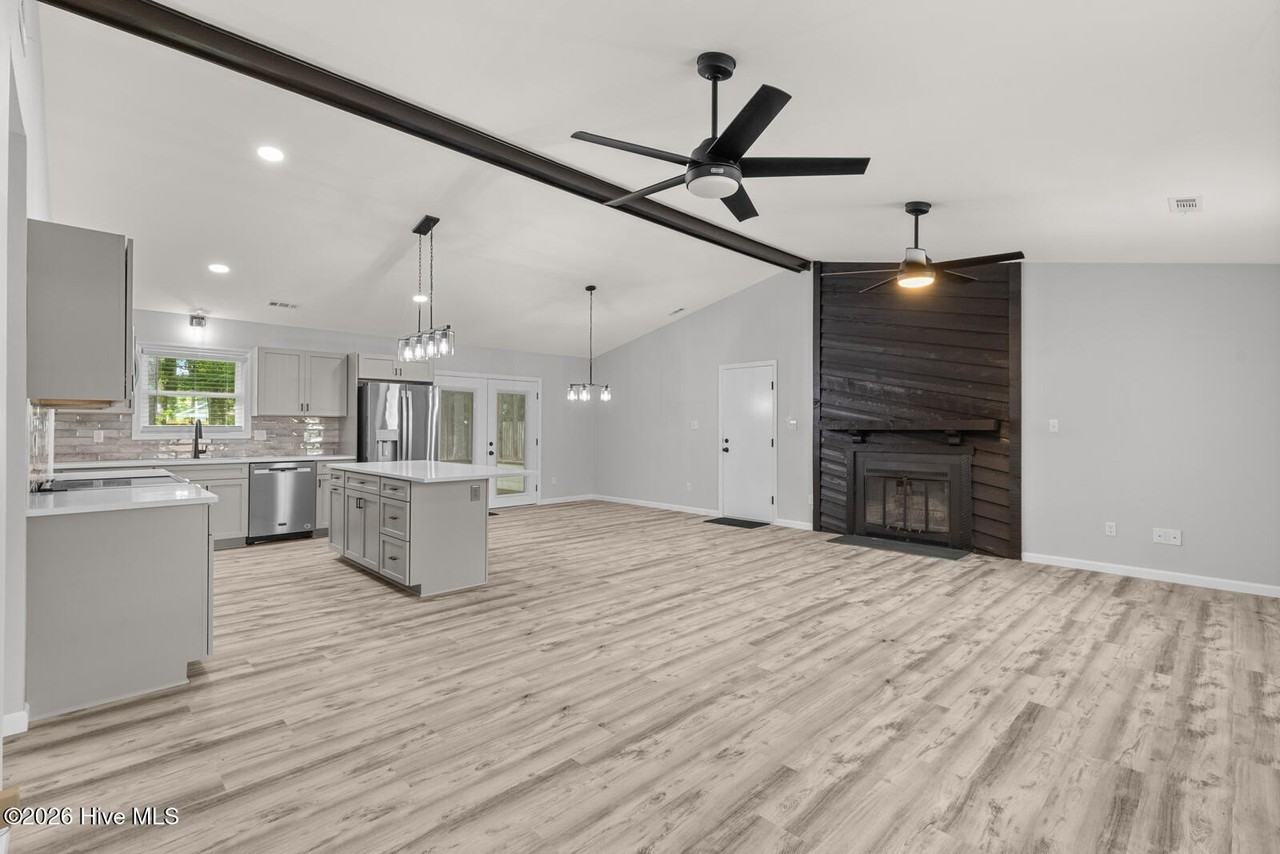 111 Silver Leaf Dr - Photo 4 of 23
