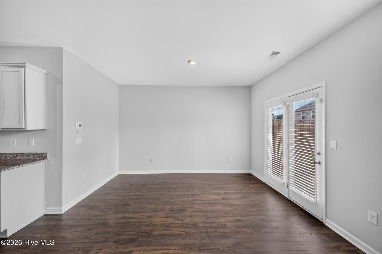 5413 Thrasher Ln - Photo 5 of 22