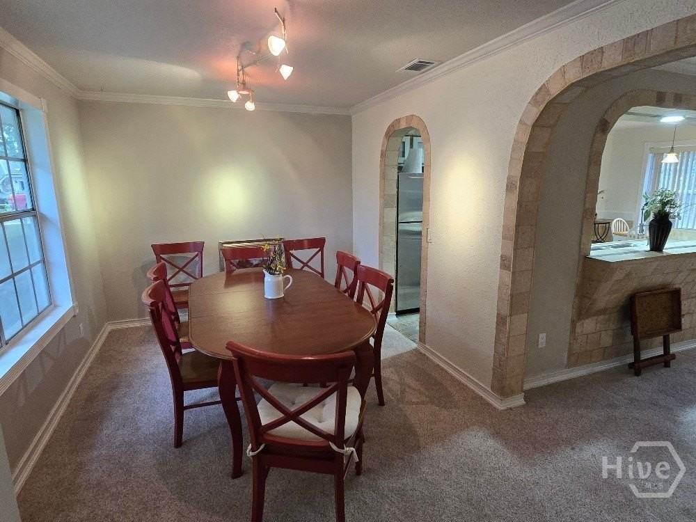 113 Wyckfield Rd - Photo 7 of 18