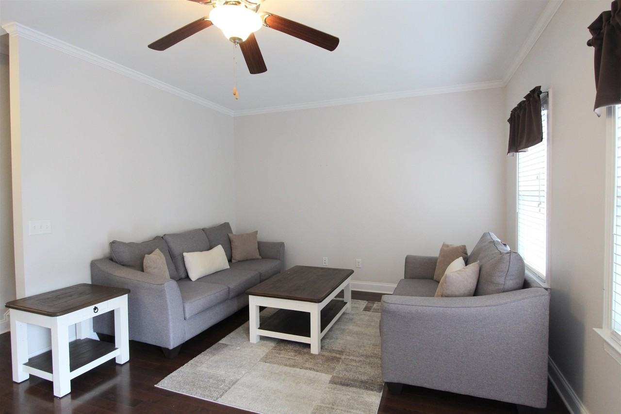 2221 Lapis Ln - Photo 3 of 35