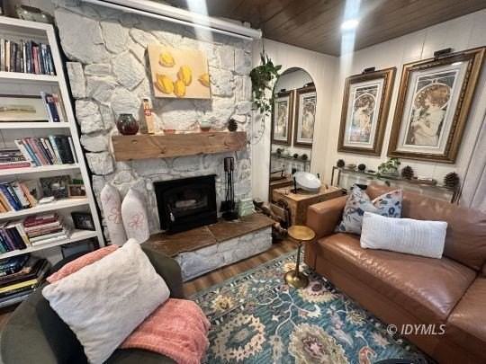 26640 Lake Ln - Photo 2 of 32