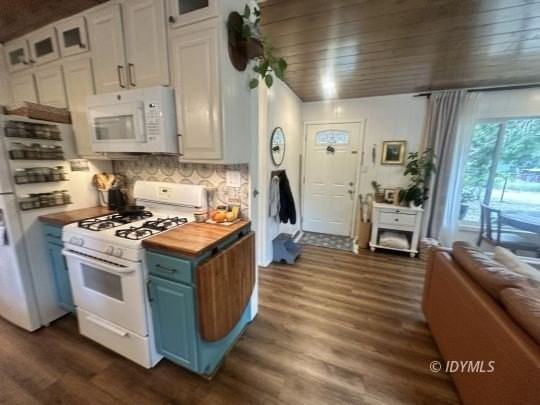 26640 Lake Ln - Photo 6 of 32