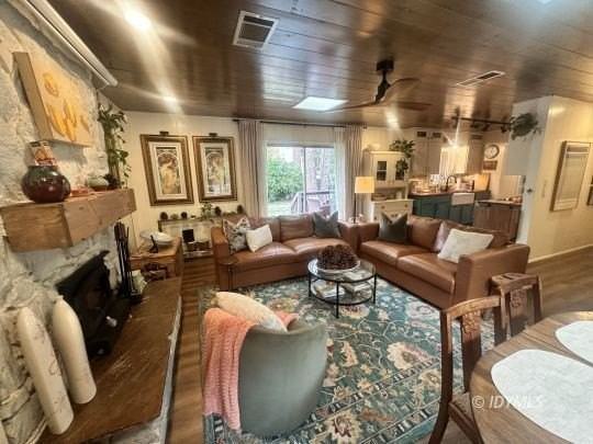 26640 Lake Ln - Photo 7 of 32
