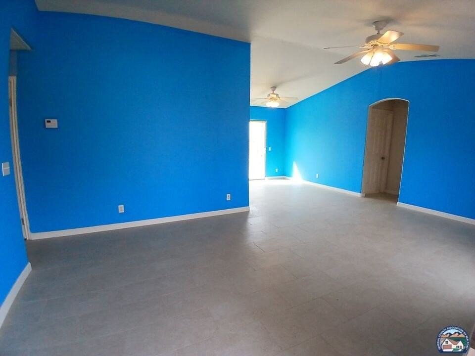 2377 Sand Knoll Ave - Photo 2 of 14