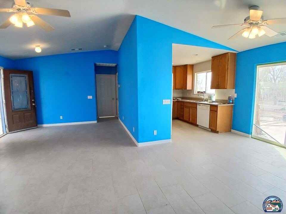 2377 Sand Knoll Ave - Photo 3 of 14