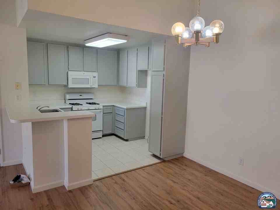 1200 Rodeo Dr #943 - Photo 5 of 17
