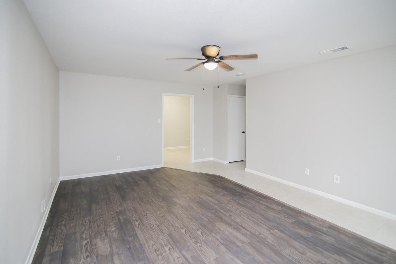 4A Harroun Ct - Photo 2 of 16