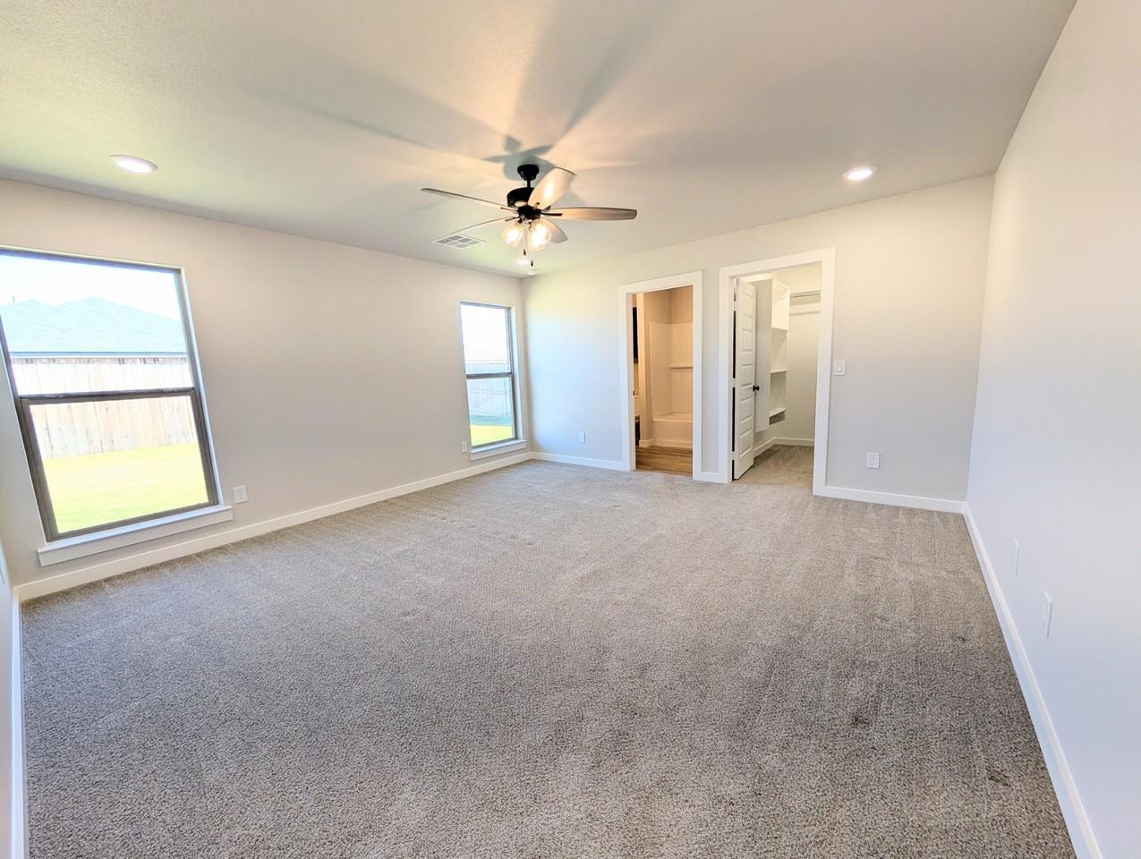 3220 Cottonwood Ave - Photo 6 of 14