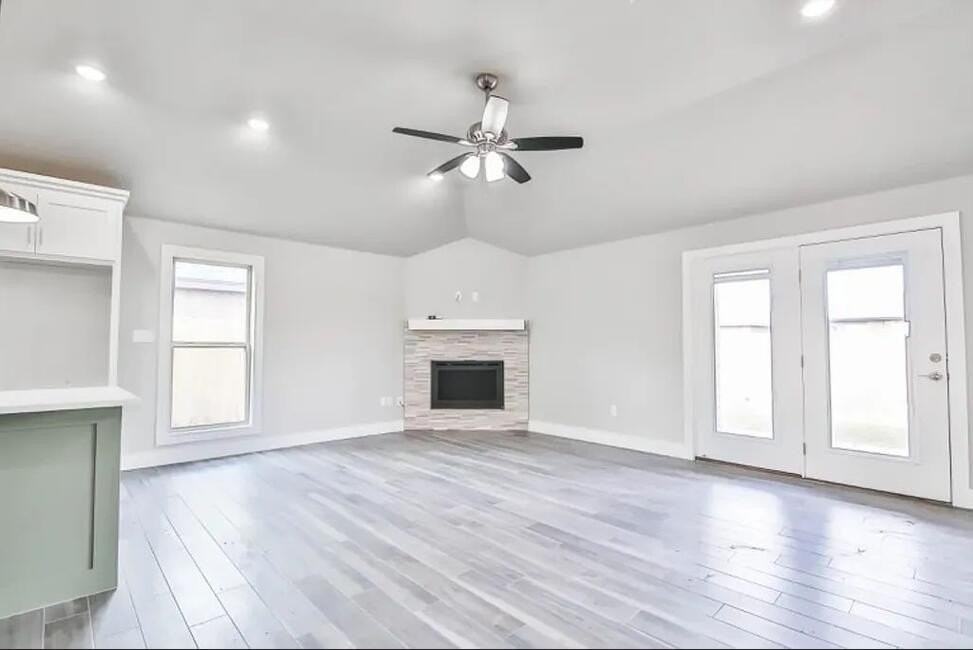 7726 96th St - Photo 4 of 17
