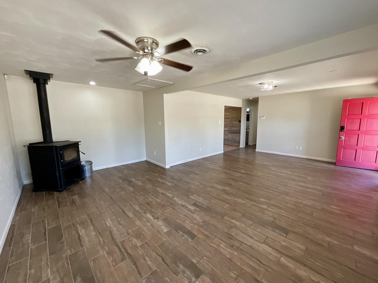 4902 6th St - Photo 3 of 11