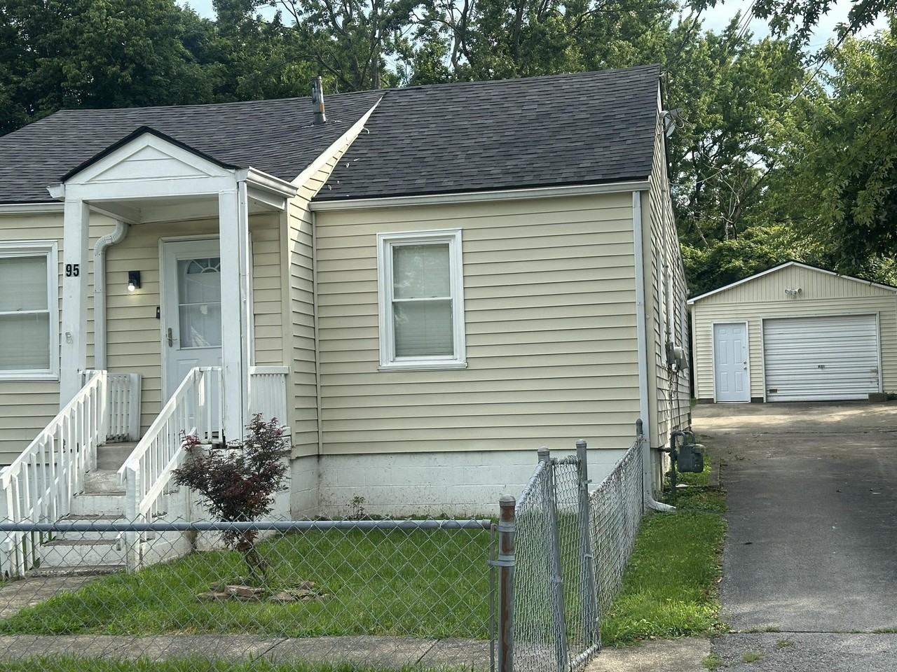 95 Glass Ave - Photo 3 of 23