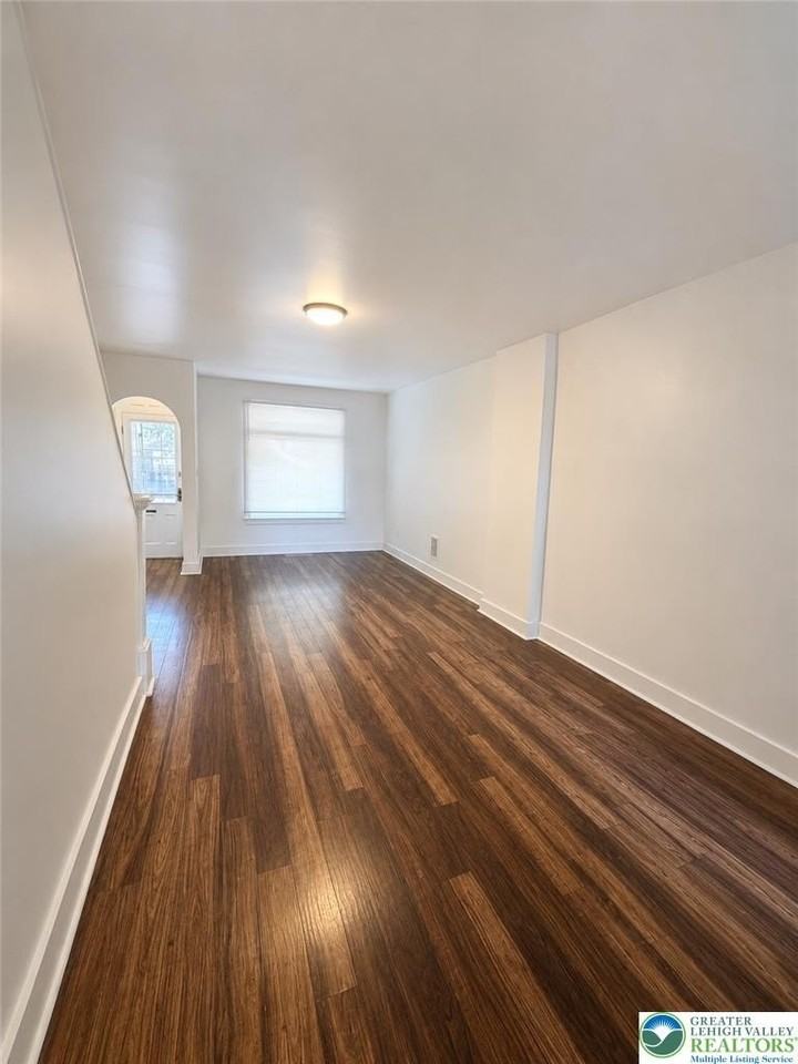 1931 W Liberty St - Photo 2 of 13